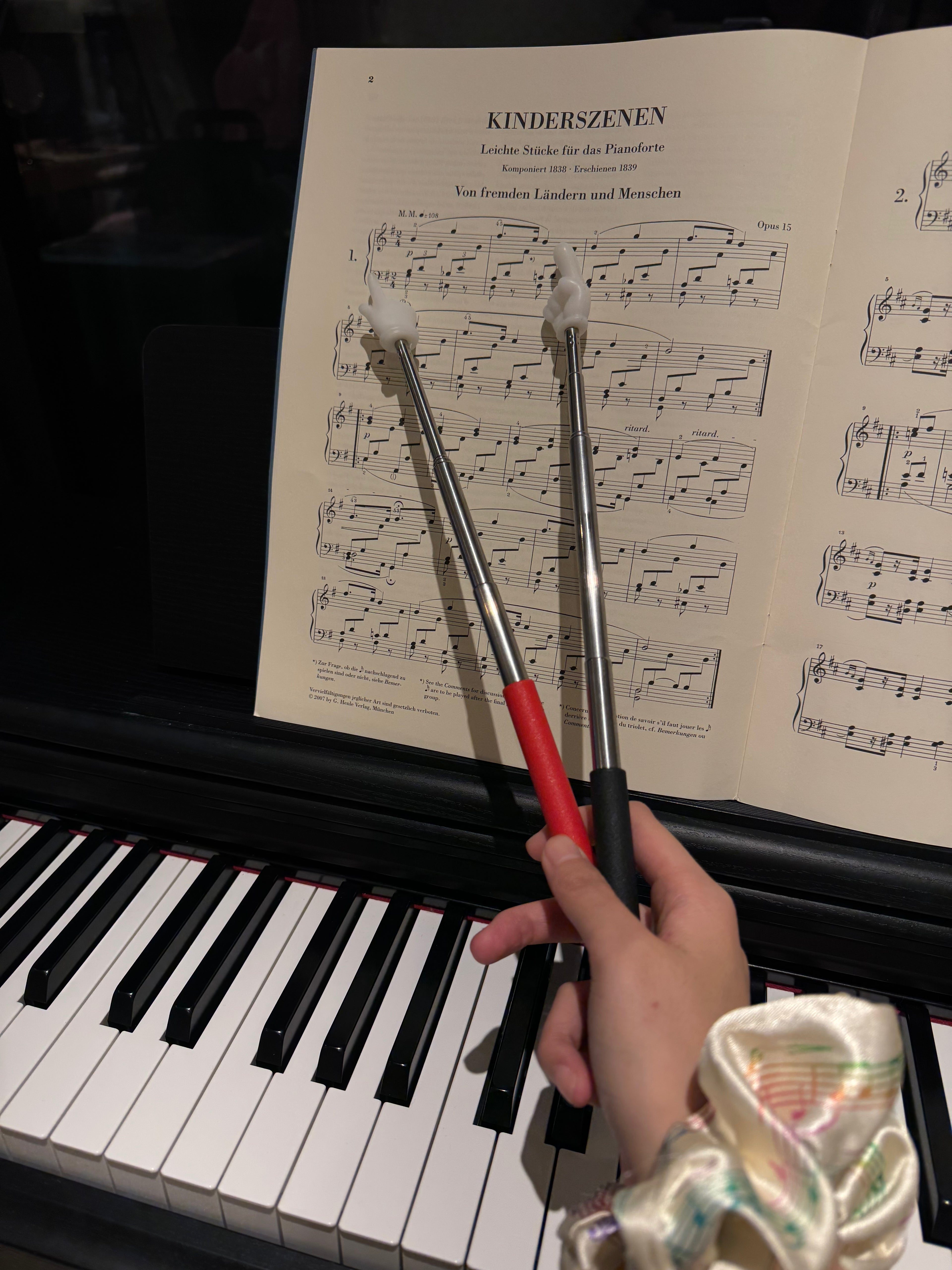 Retractable Teaching Pointer